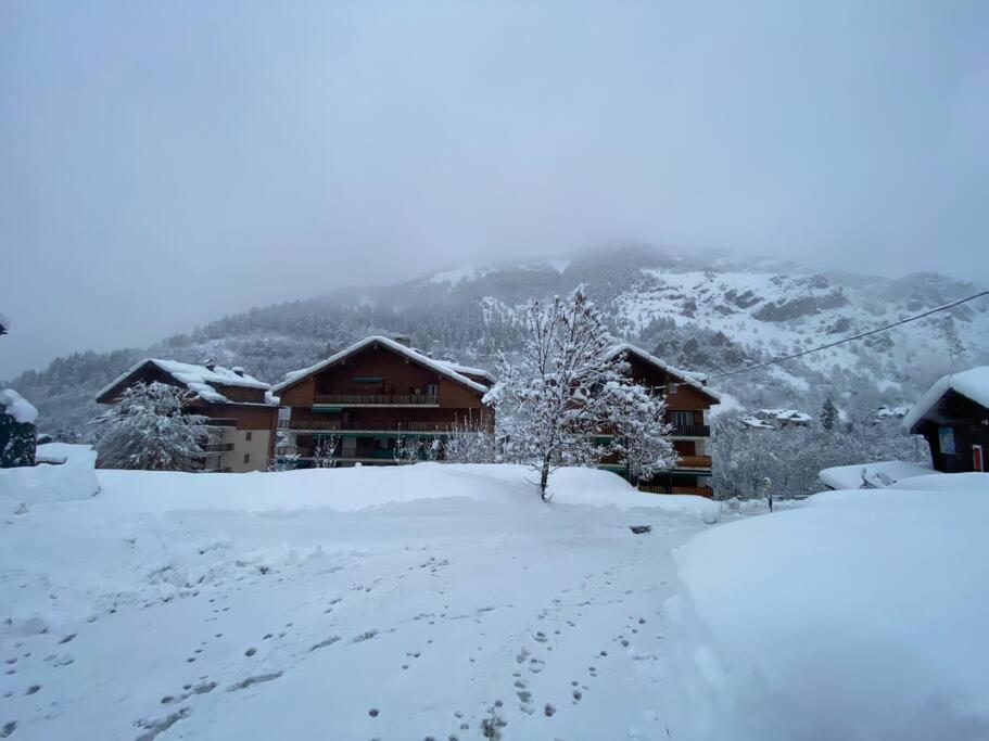 Little Canadian Lodge, Limone リモーネ・ピエモンテ エクステリア 写真